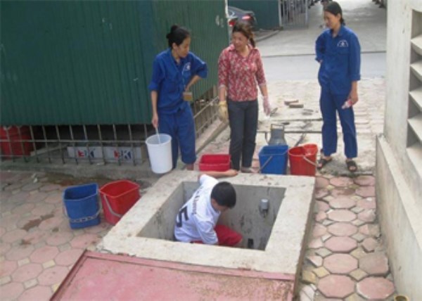 Dịch vụ thau rửa bể nước - Thông Tắc Hút Bể Phốt Bảo Minh - Công Ty TNHH Dịch Vụ Vệ Sinh Môi Trường Bảo Minh